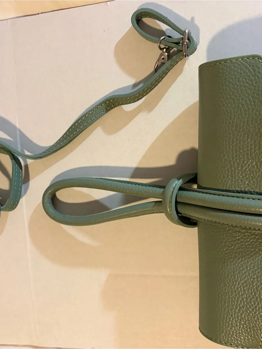 Borse in Pelle Sage Green ITALY Leather Knot Wristlet Clutch Crossbody NWOT